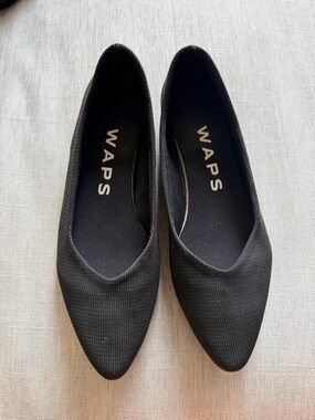 Wasps Nautural Black Pointed Toe Women's Flats